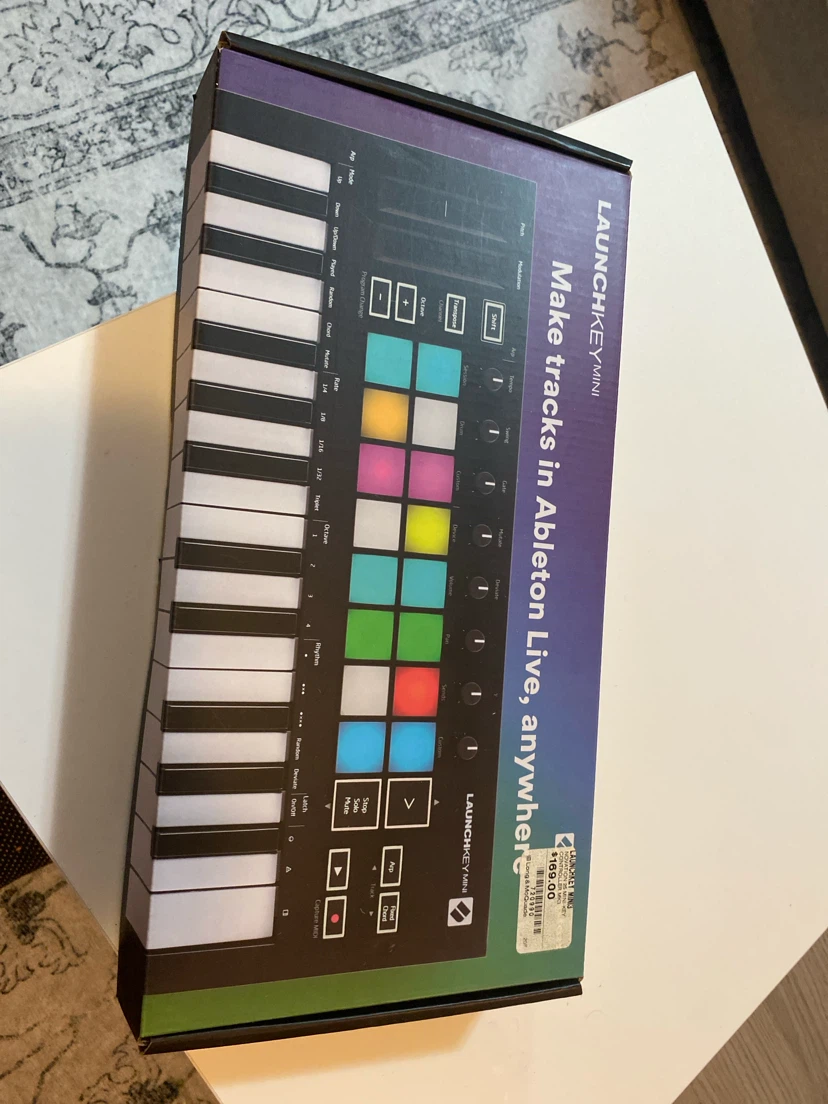 Novation Launchkey Mini MK3 MIDI Keyboard