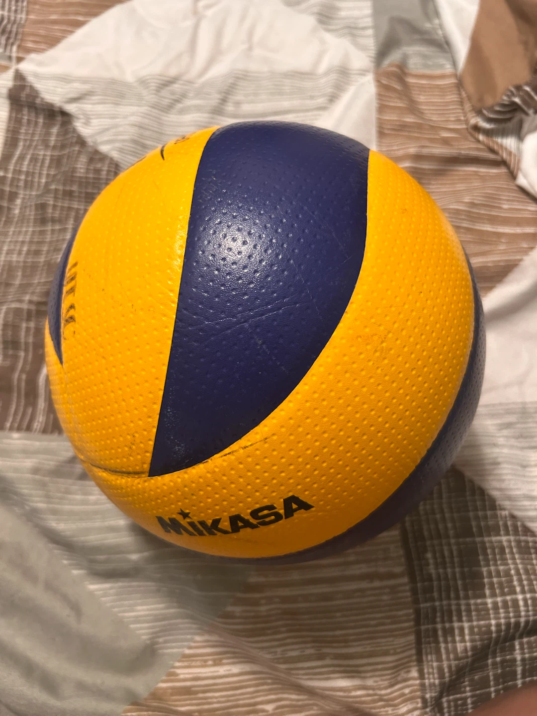 Mikasa MVA200 Volleyball