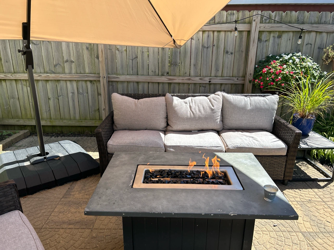 Broyhill Patio Furniture + Patio Umbrella with Base