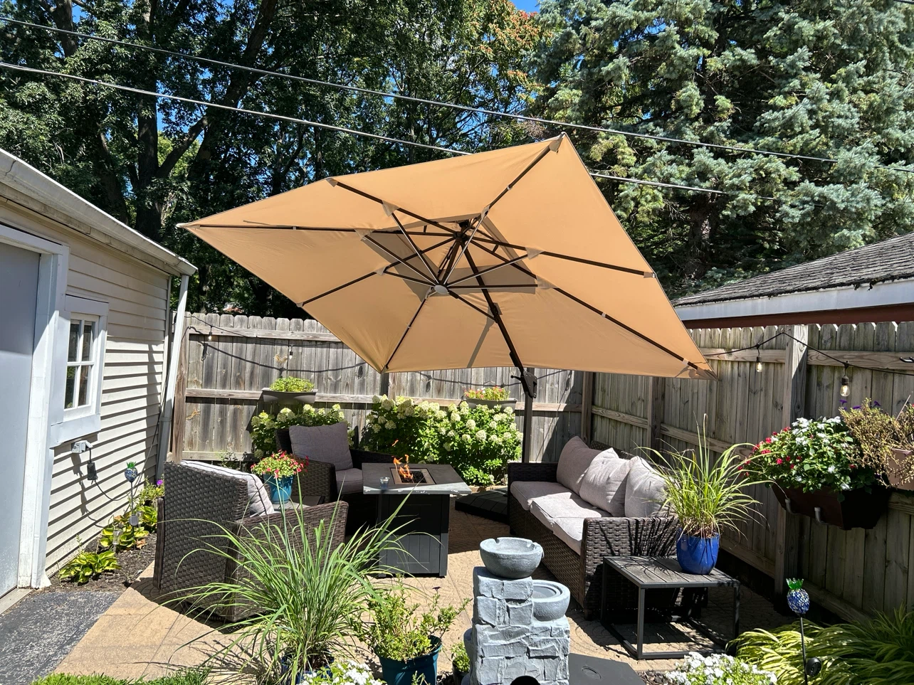 Broyhill Patio Furniture + Patio Umbrella with Base - photo 3