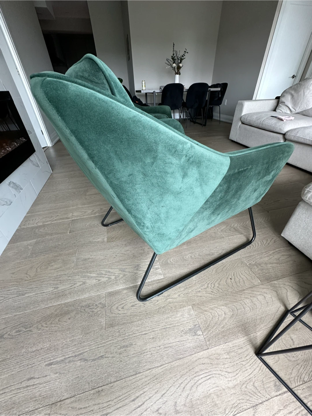 Pair chairs - Soft velvet-look polyester upholstery. - photo 3