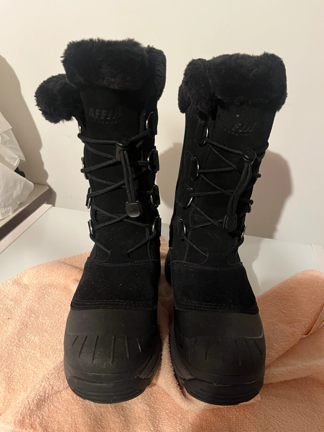Size 7 Baffin Black Winter Boots - photo 2