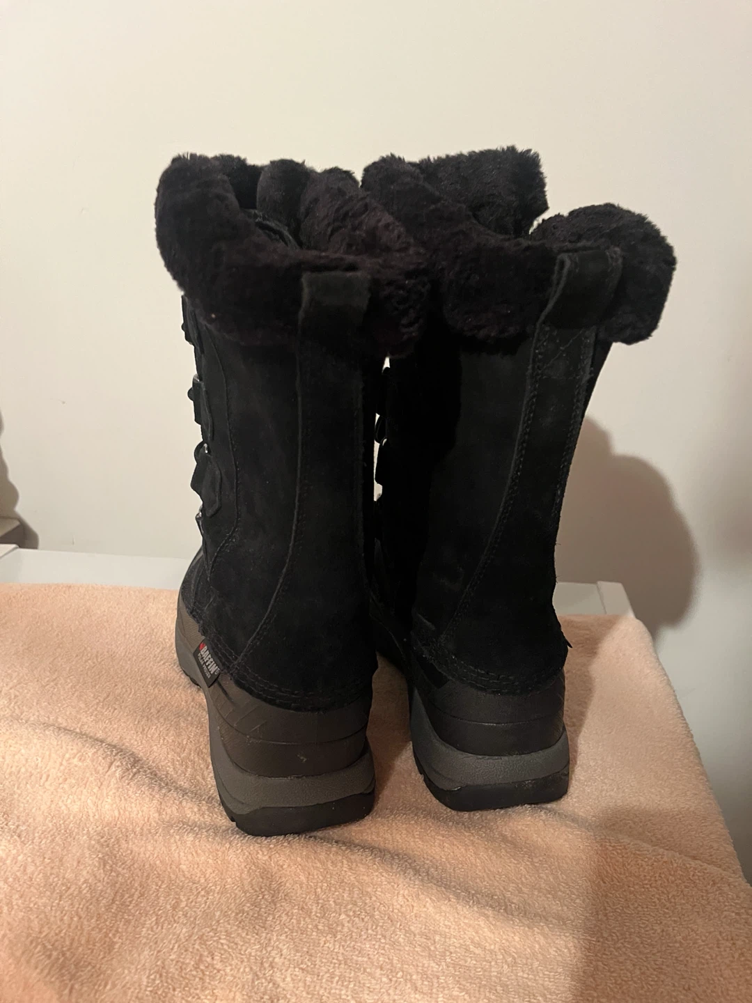 Size 7 Baffin Black Winter Boots - photo 3