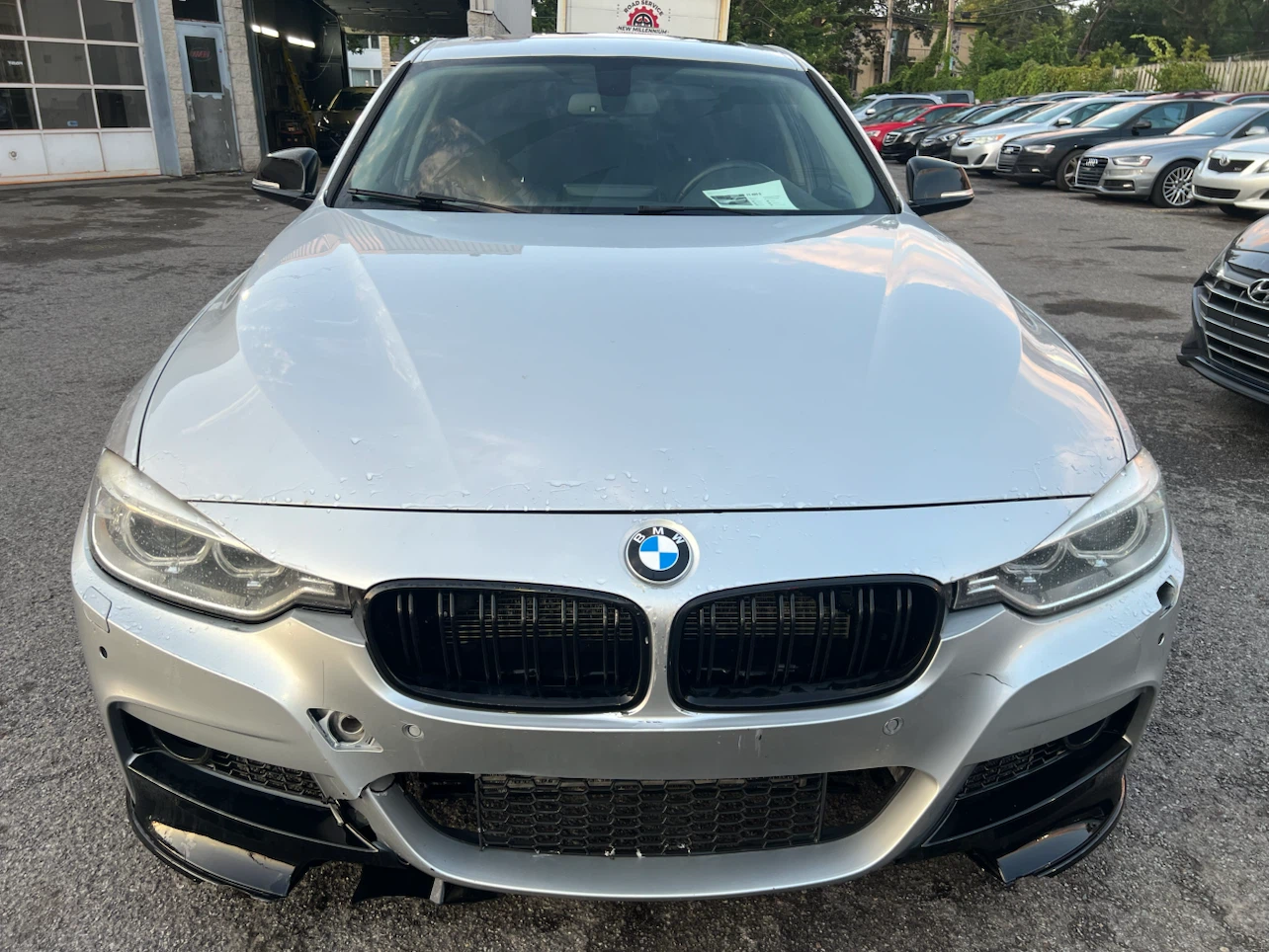 Silver BMW 328i xDrive Sedan - photo 2