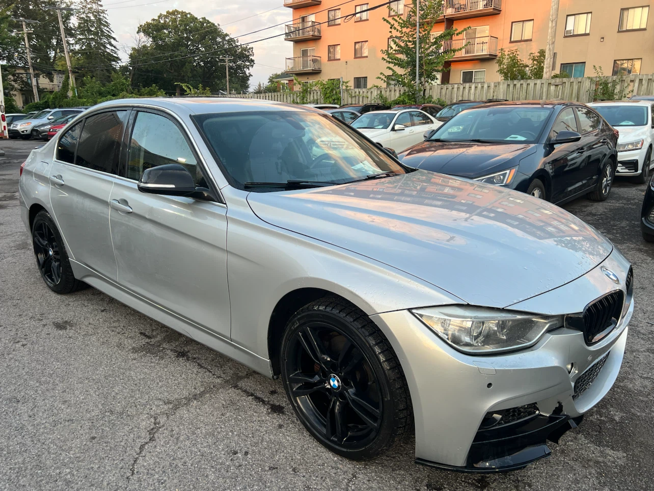 Silver BMW 328i xDrive Sedan - photo 3