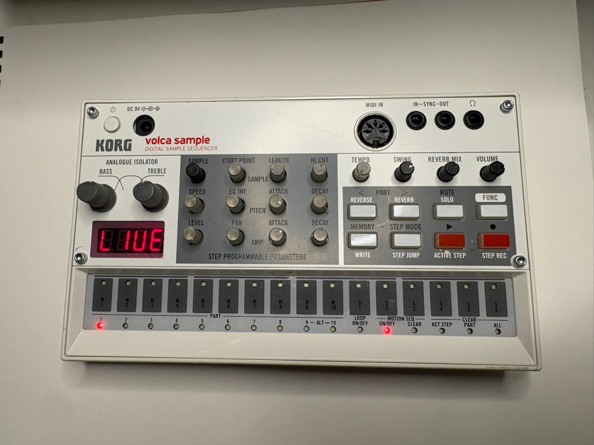 Korg Volca Sample - Digital Sample Sequencer