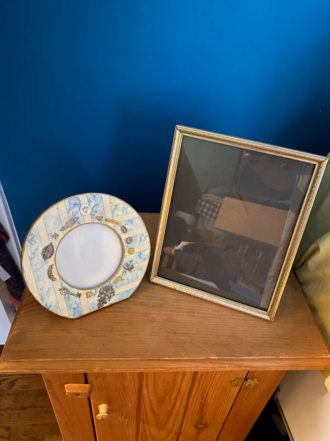 Decorative Picture Frames Set