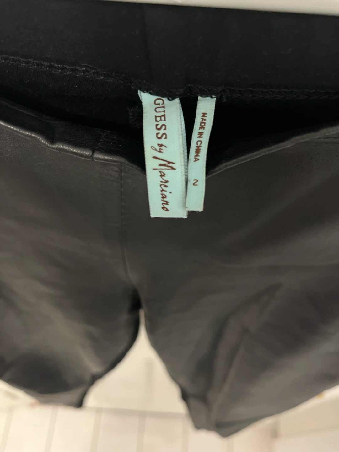 Guess by Mariano Black Faux Leather Pants Size 2 - photo 2