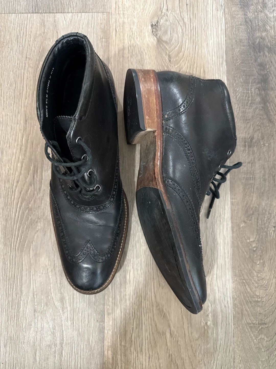 Cole Haan Black Leather Wingtip Ankle Boots - photo 2