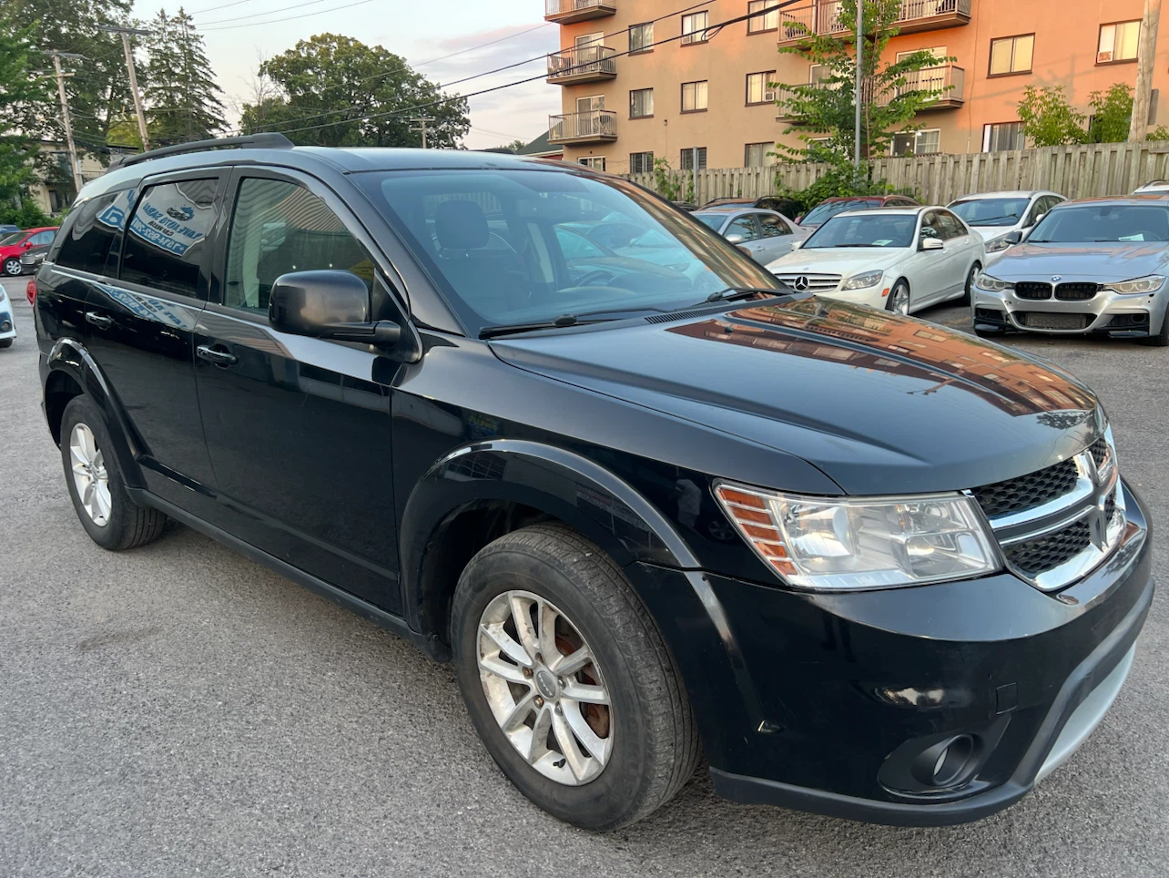 Black Dodge Journey SXT SUV - photo 3