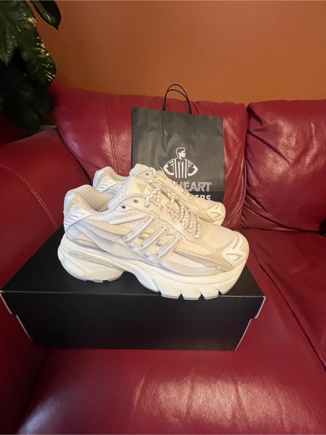 Adidas Pharell Williams Jellyfish Triple White Size 8 Brand New