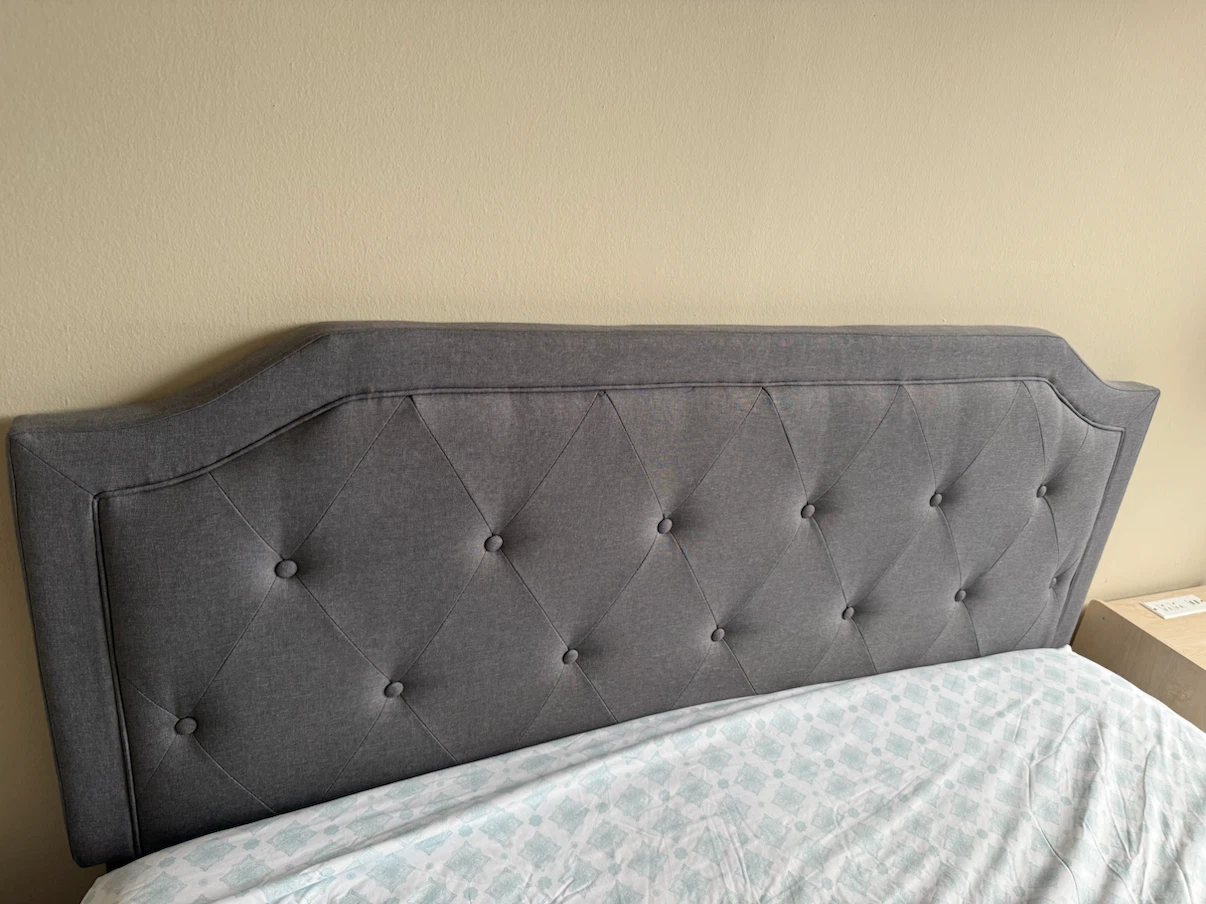 Allewie Upholstered Queen Size Platform Bed Frame - Light Grey - photo 2