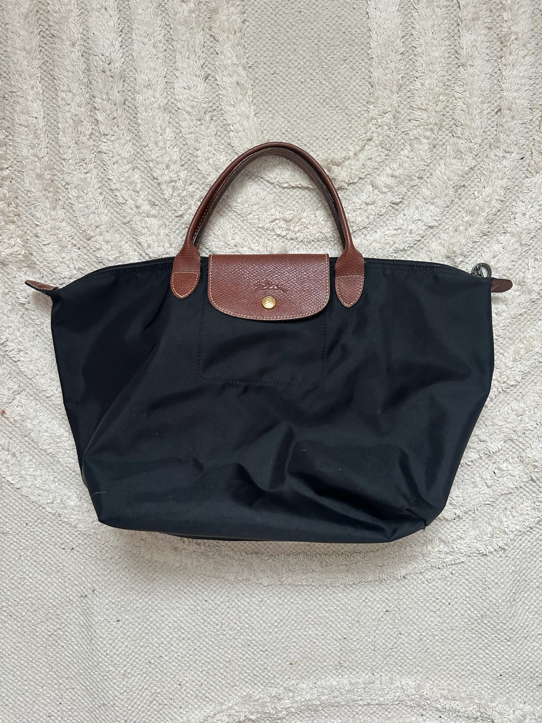 Black longchamp shoulder purse