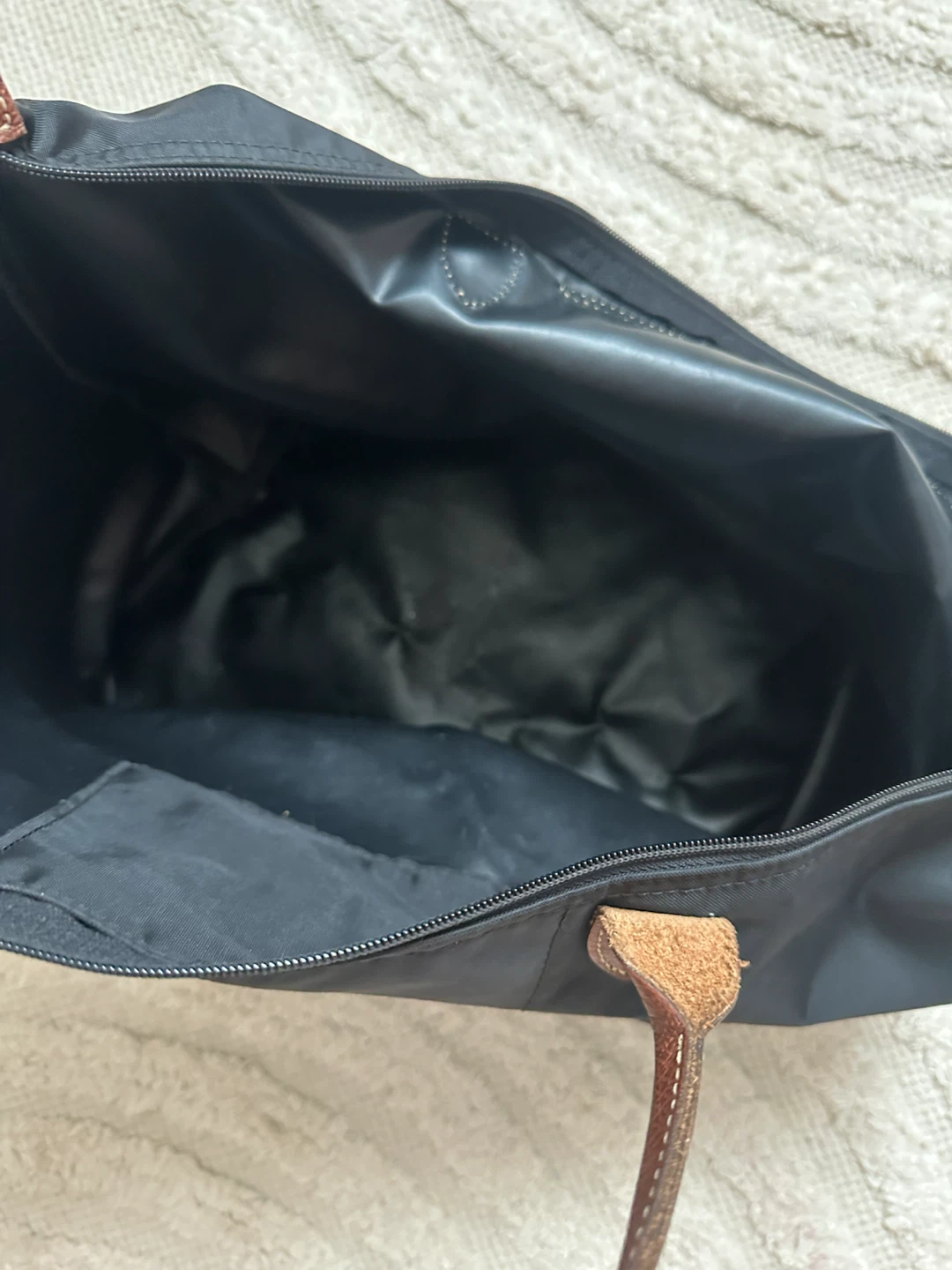 Black longchamp shoulder purse - photo 4