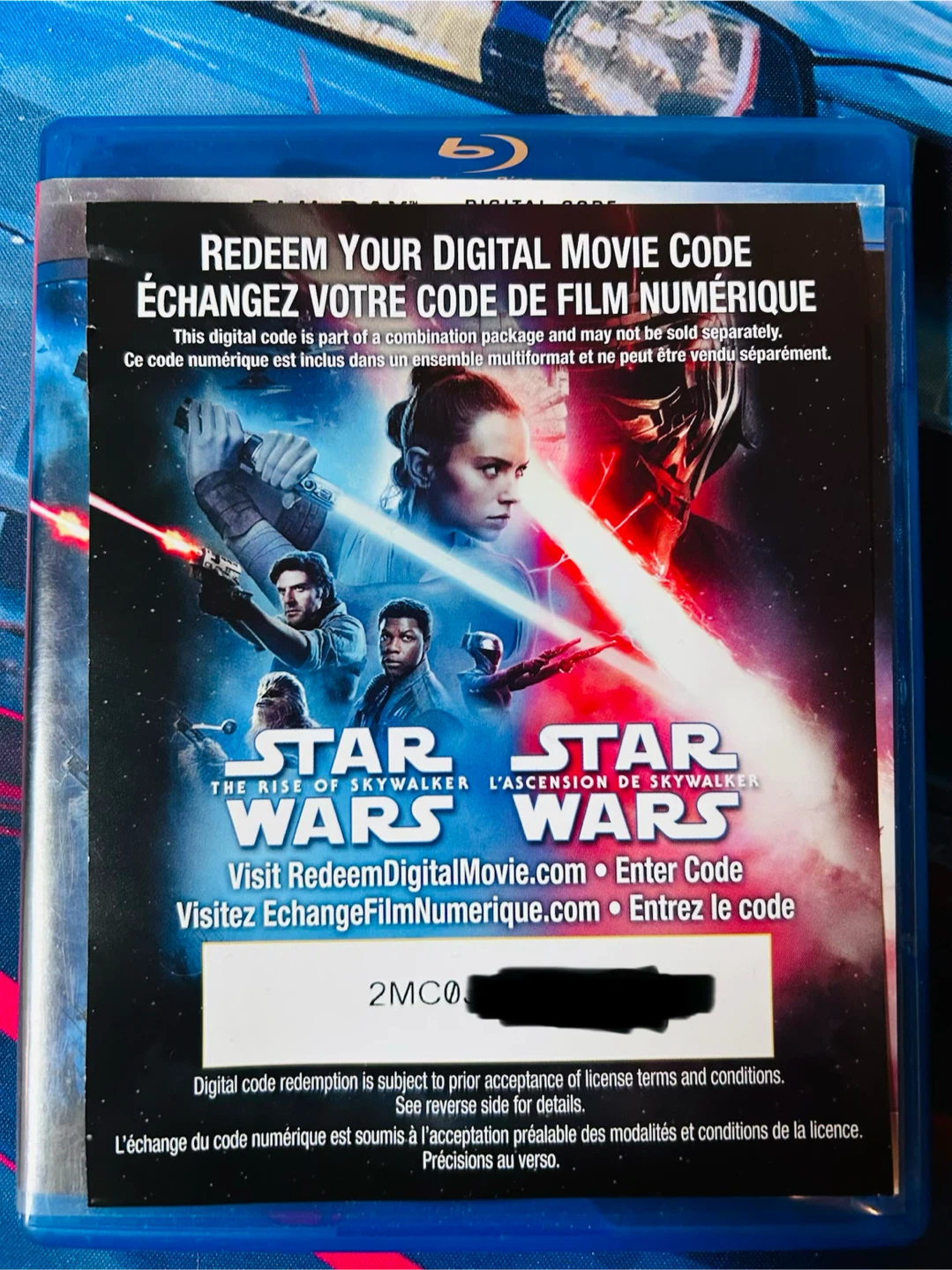 (BONUS CONTENT) Star Wars The Rise of Skywalker Blu-Ray - photo 4