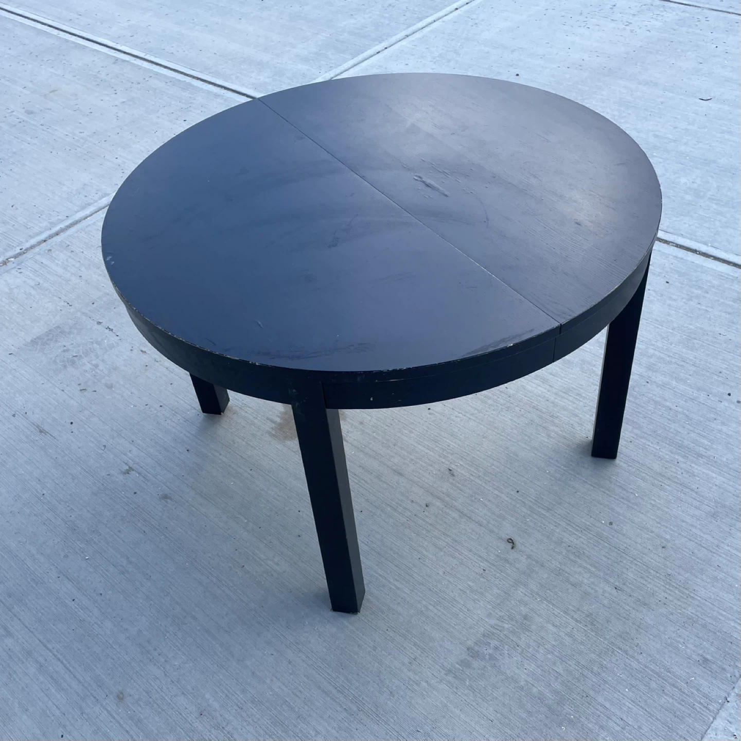 Round Dining Table