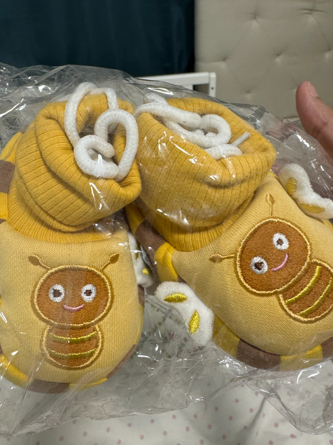 Kids Bee Slippers - Yellow