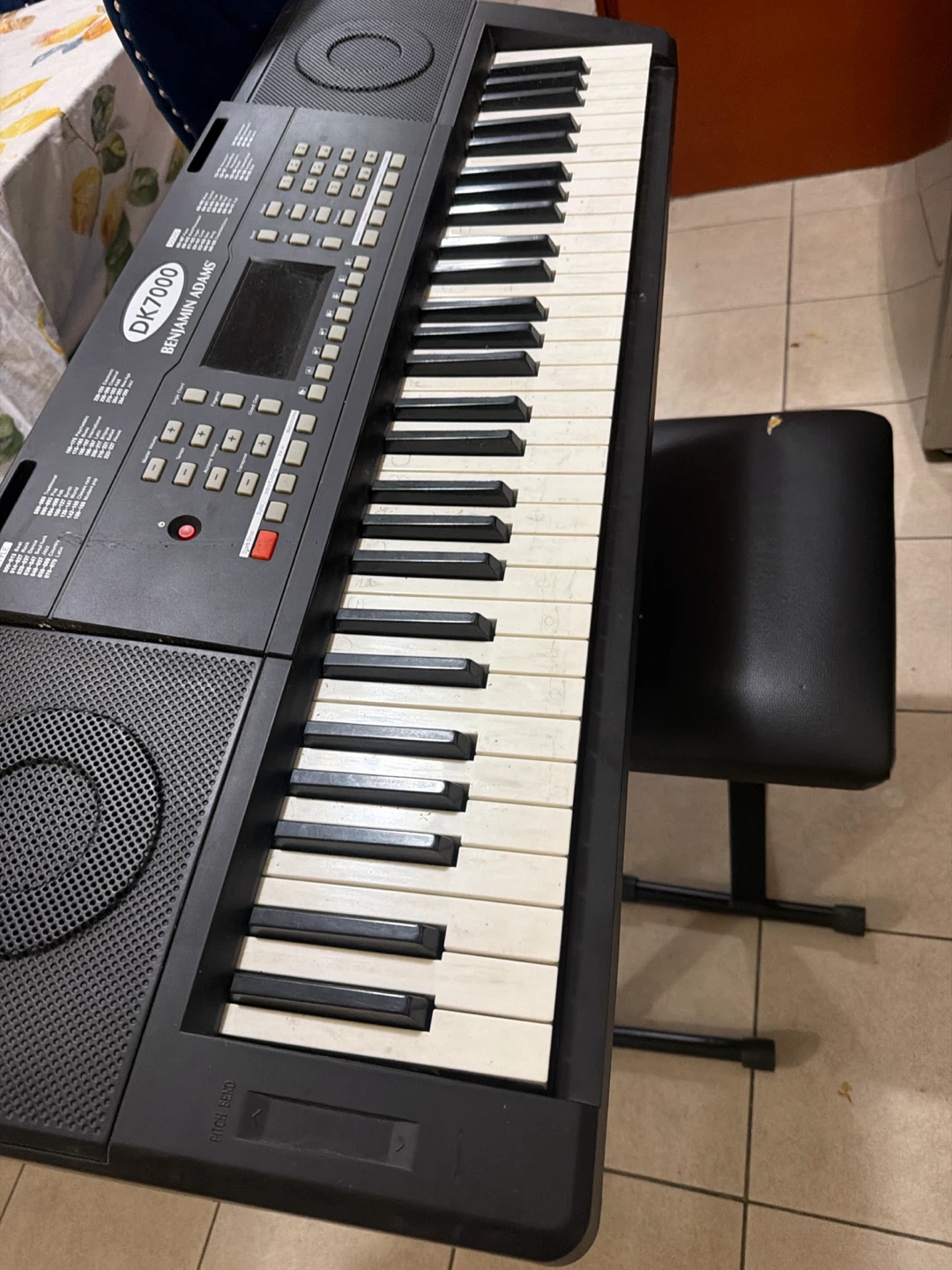Benjamin Adams DK7000 Electronic Keyboard