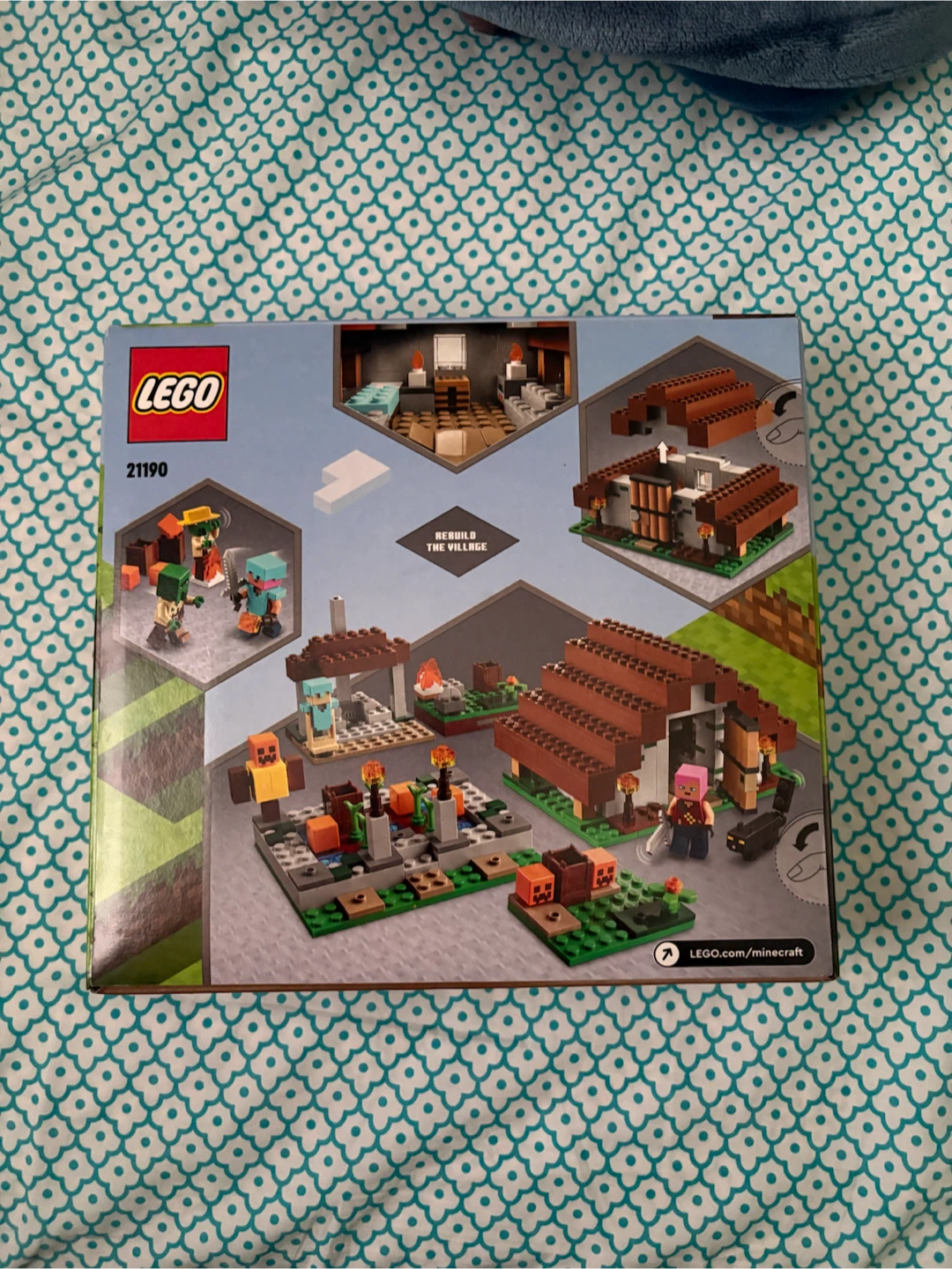 LEGO Minecraft The Abandoned Village (21190) - photo 2
