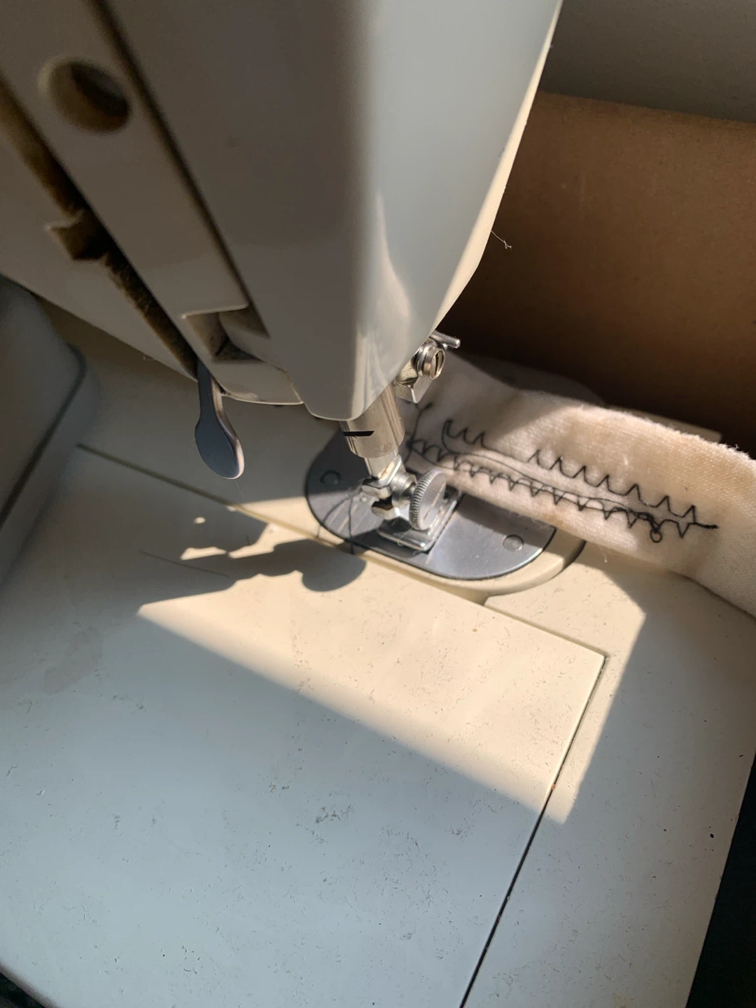 Singer portable sewing machine - photo 4