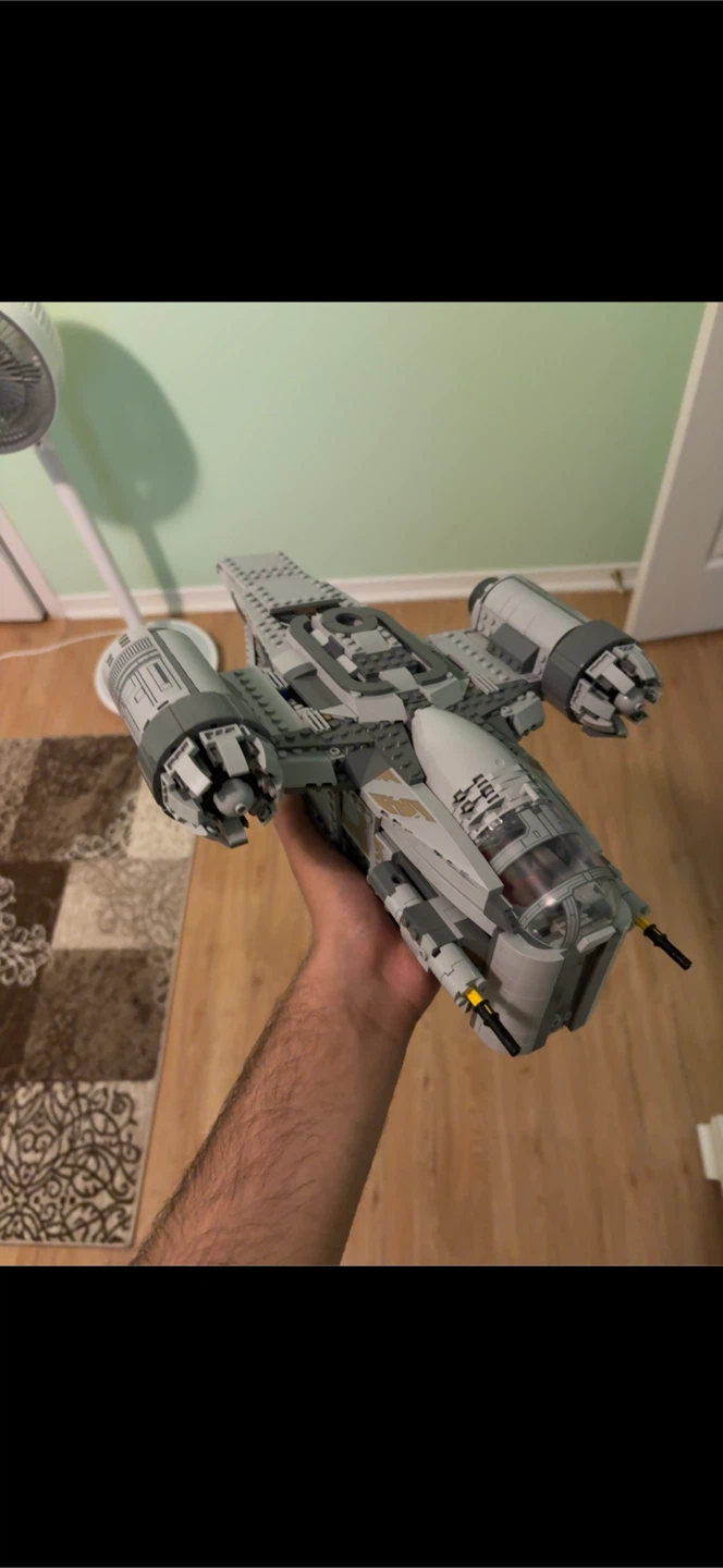 LEGO The Mandalorian Razor Crest Starship