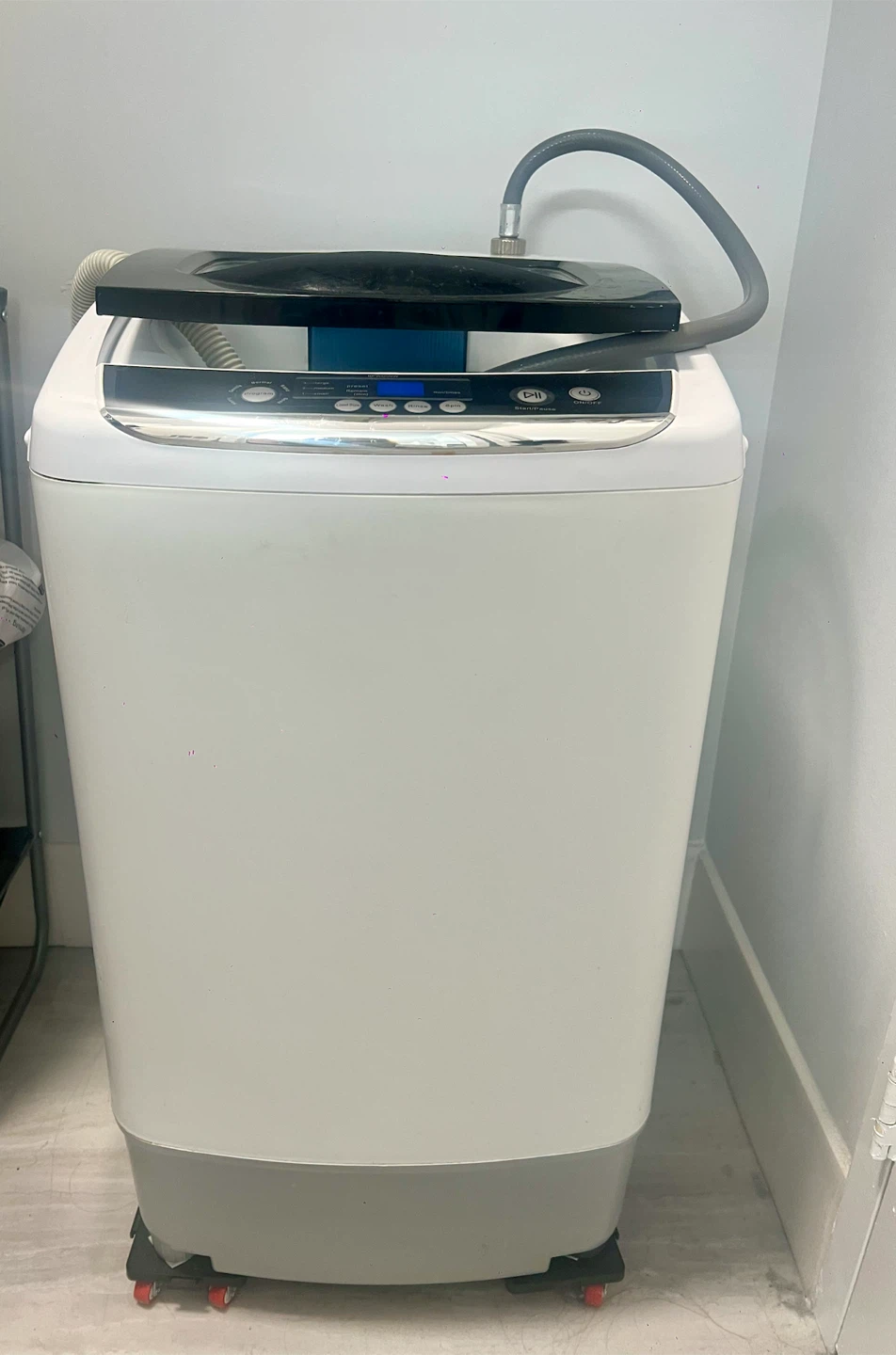 BLACK+DECKER Portable Washing Machine + free drying rack - photo 2
