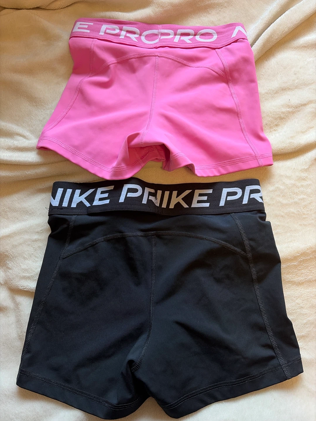 Nike Pro Dri-Fit Shorts (2 pairs) - XS and S - photo 2
