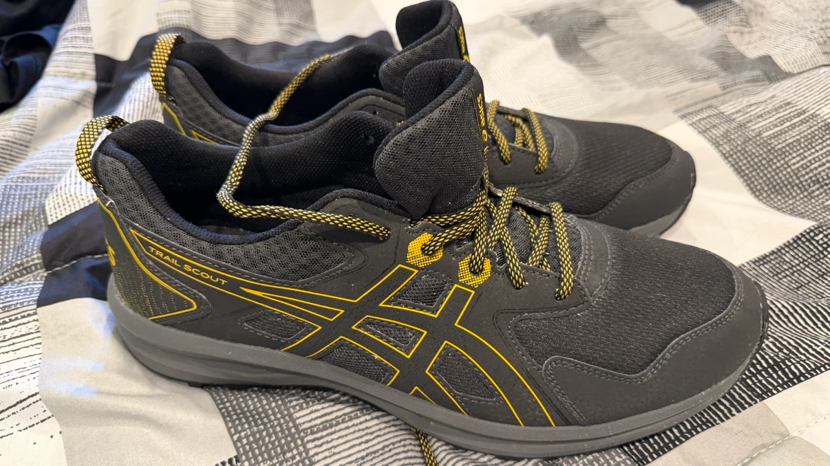 ASICS Men’s Running Shoes 12 1/2 US