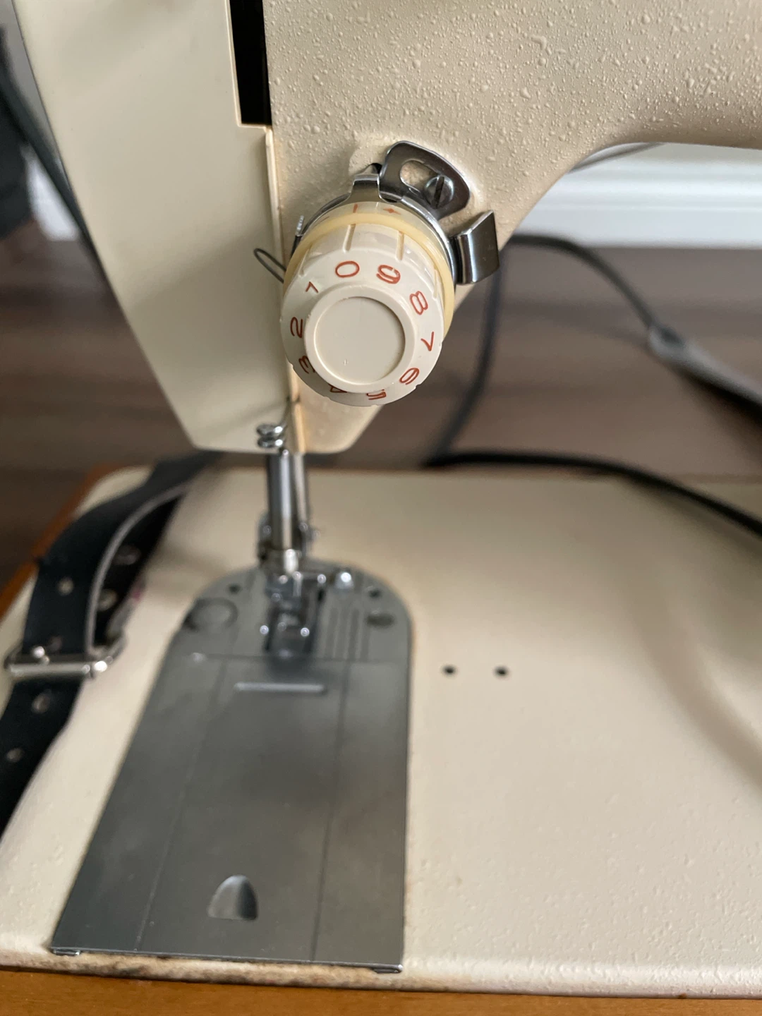 Vintage 70’s Singer 247 Sewing Machine - photo 2