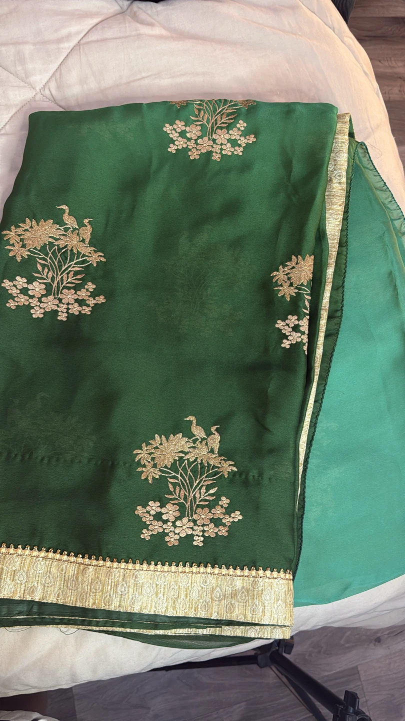 Green embroidered silk dupatta with gold trim - photo 2