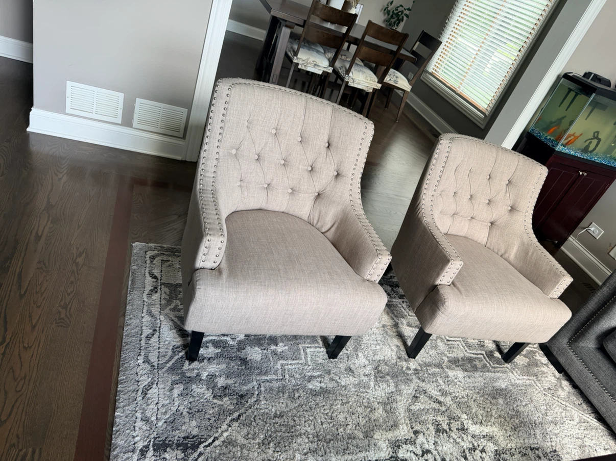 Tufted Accent Chair & coffee table