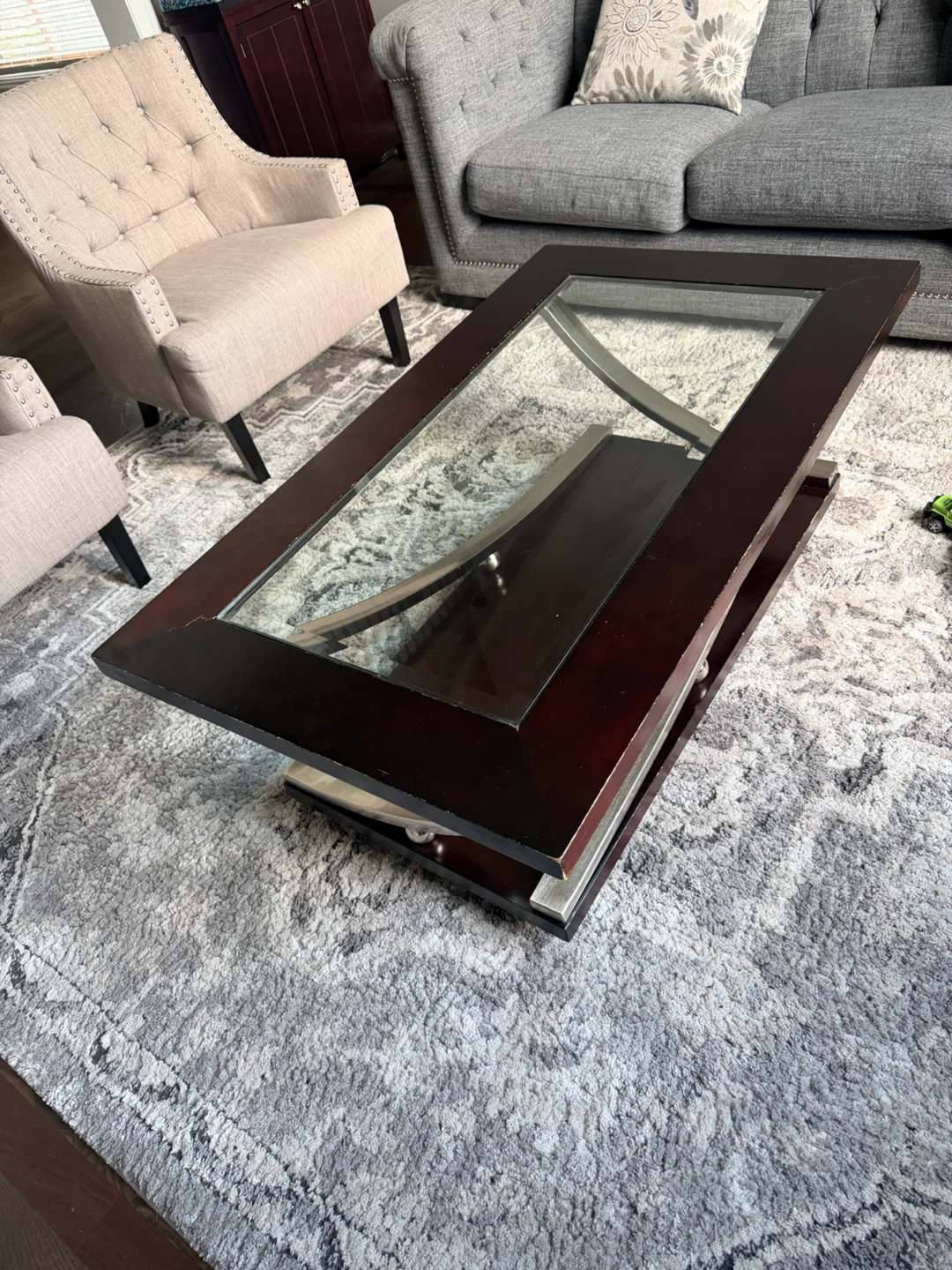 Tufted Accent Chair & coffee table - photo 2