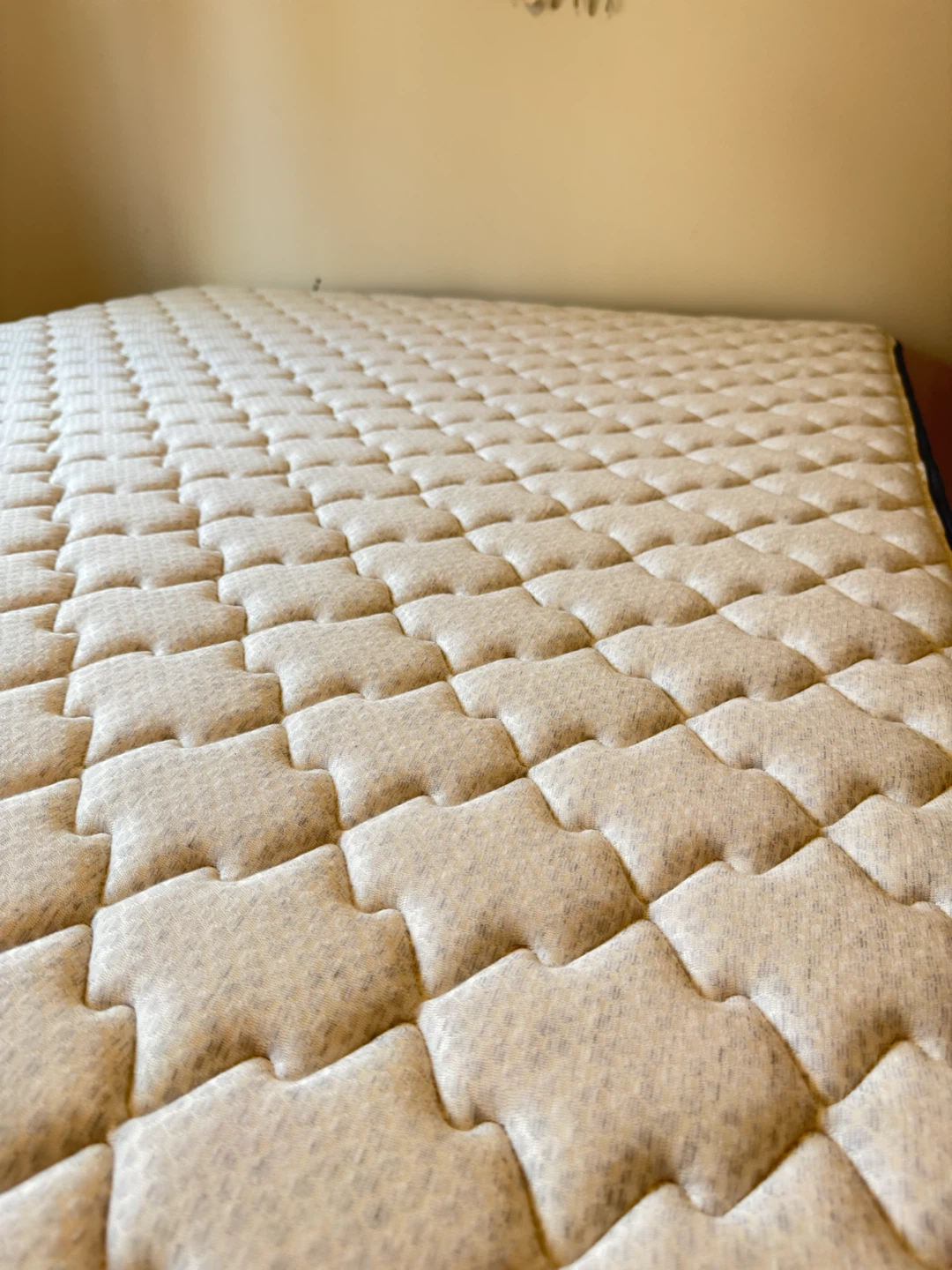 Queen Mattress & Metal Bed Frame Set – Excellent Condition - photo 3