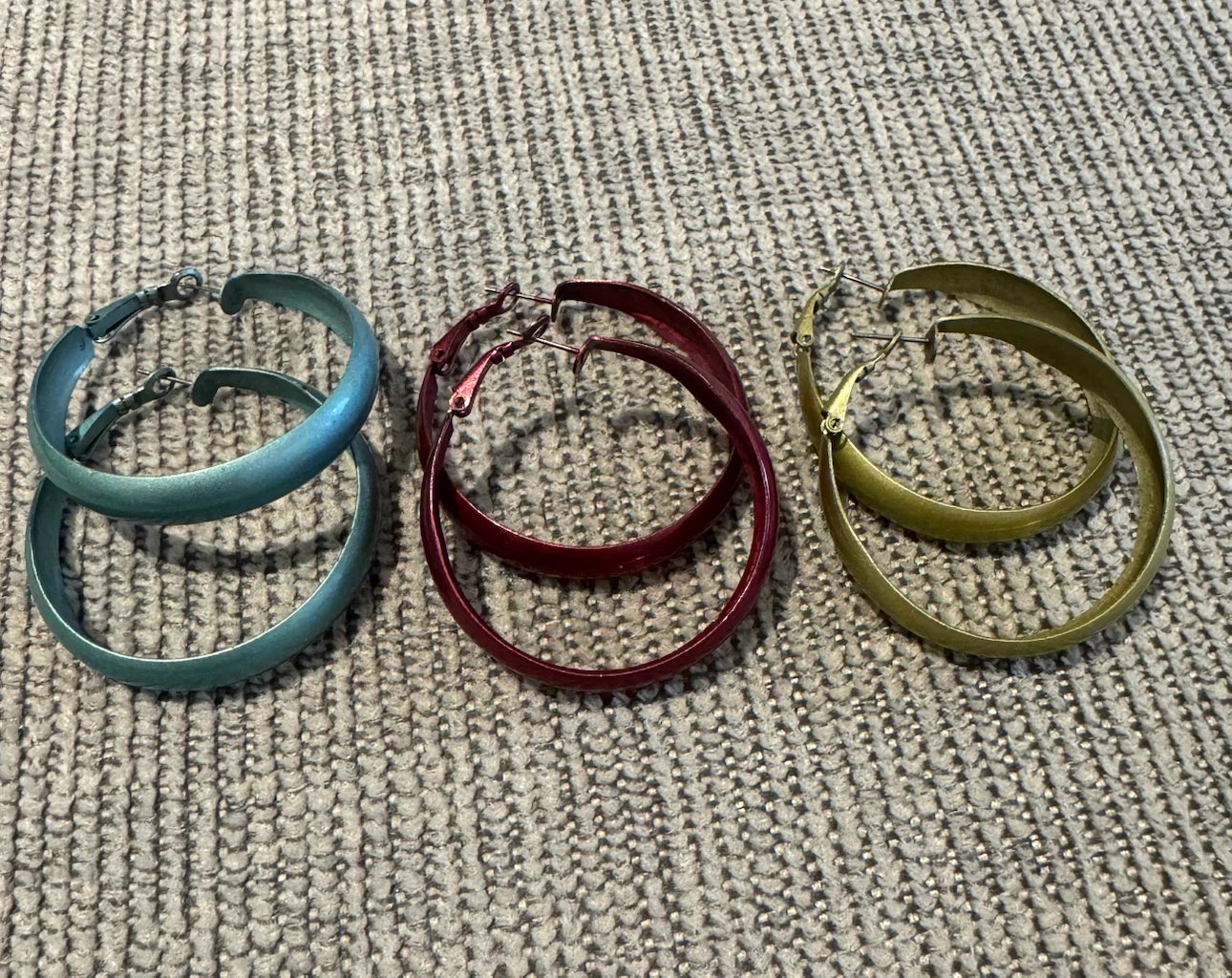 Earrings x 3 - photo 2