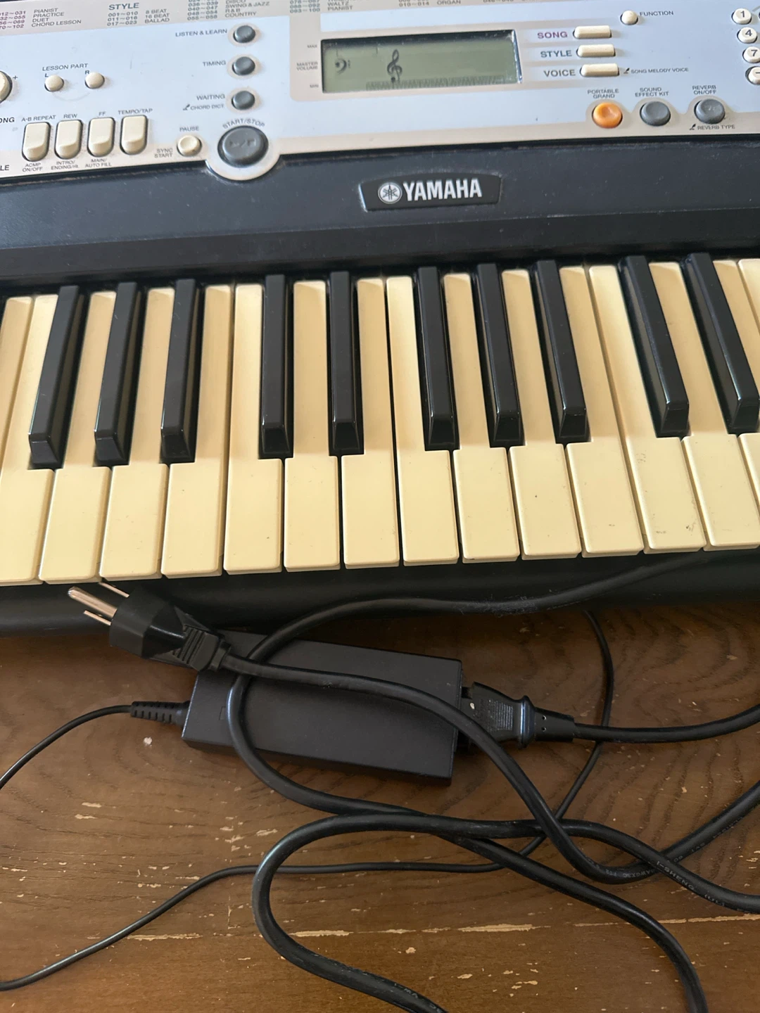 Yamaha EZ-203 Portable Keyboard