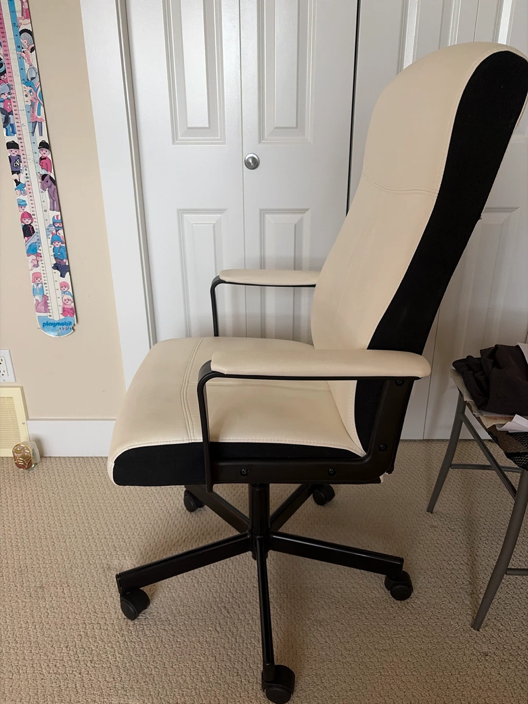 Ergonomic Office Chair - White and Black - photo 2