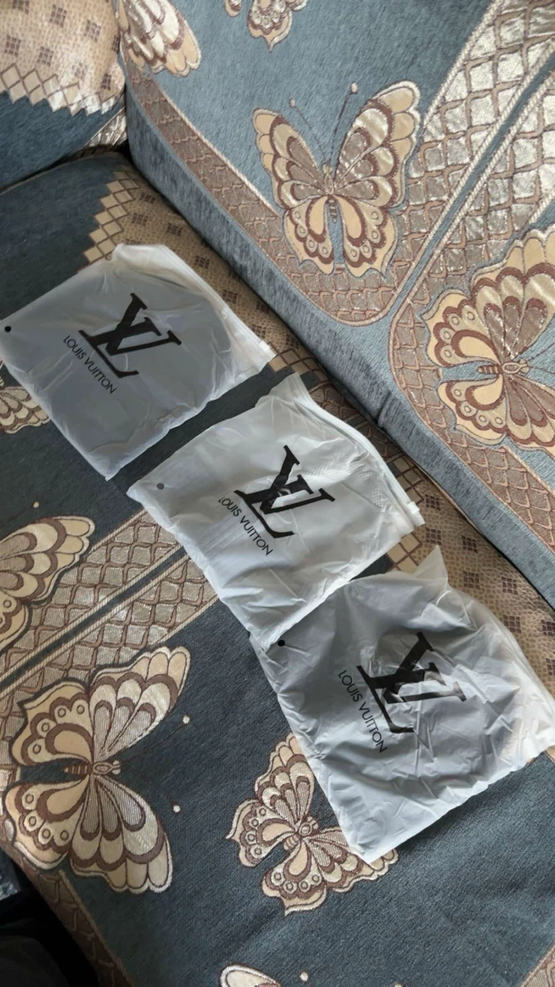 Lv beanies - photo 2