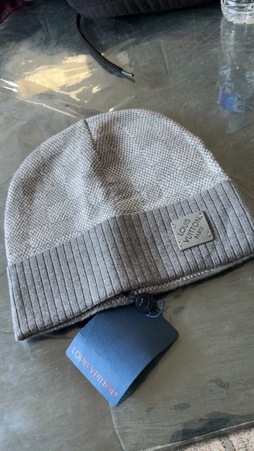 Lv beanies - photo 3