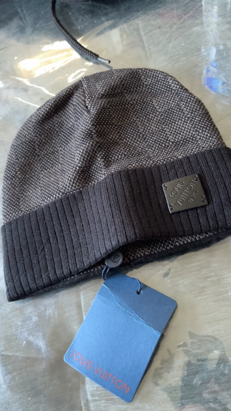Lv beanies - photo 5