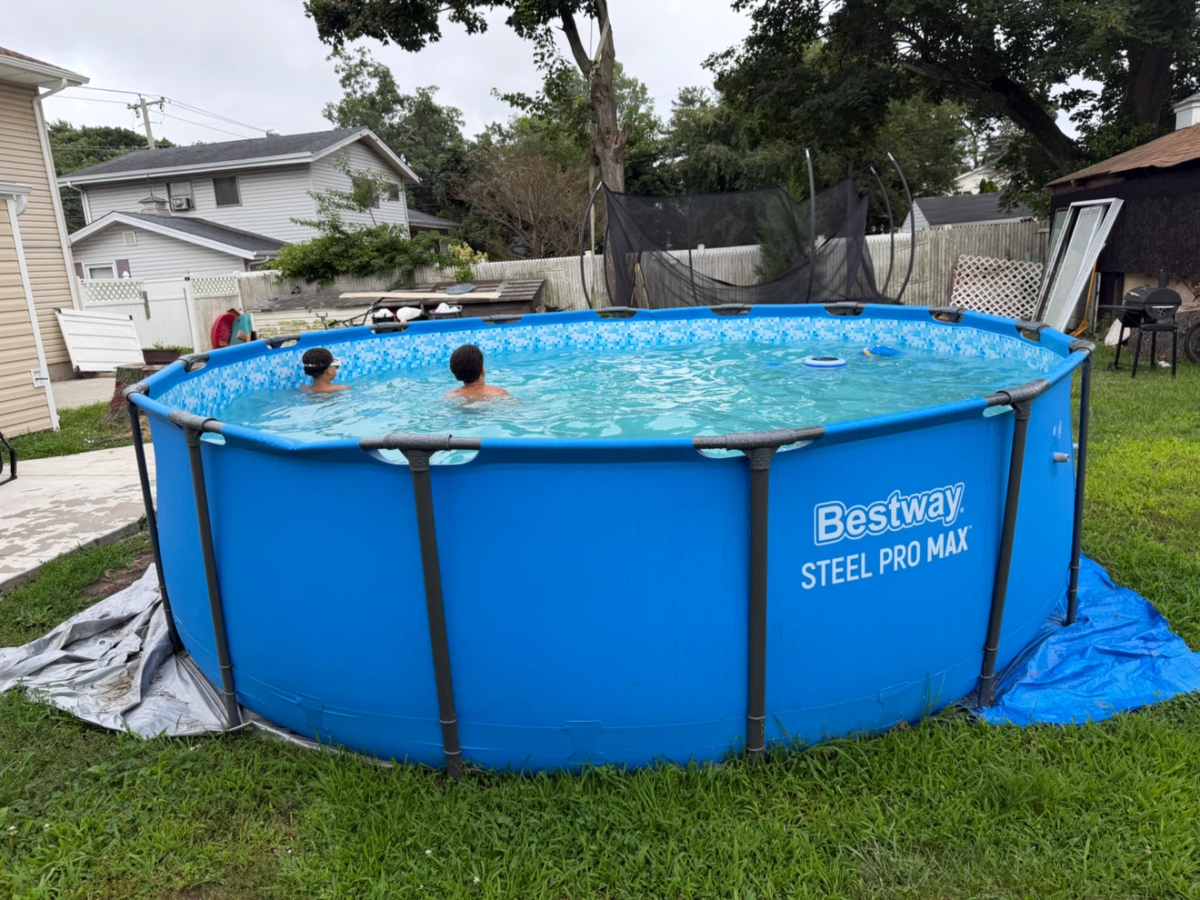 Piscina en Venta de  15'x 15'x 48" por motivo de mudanza - photo 2