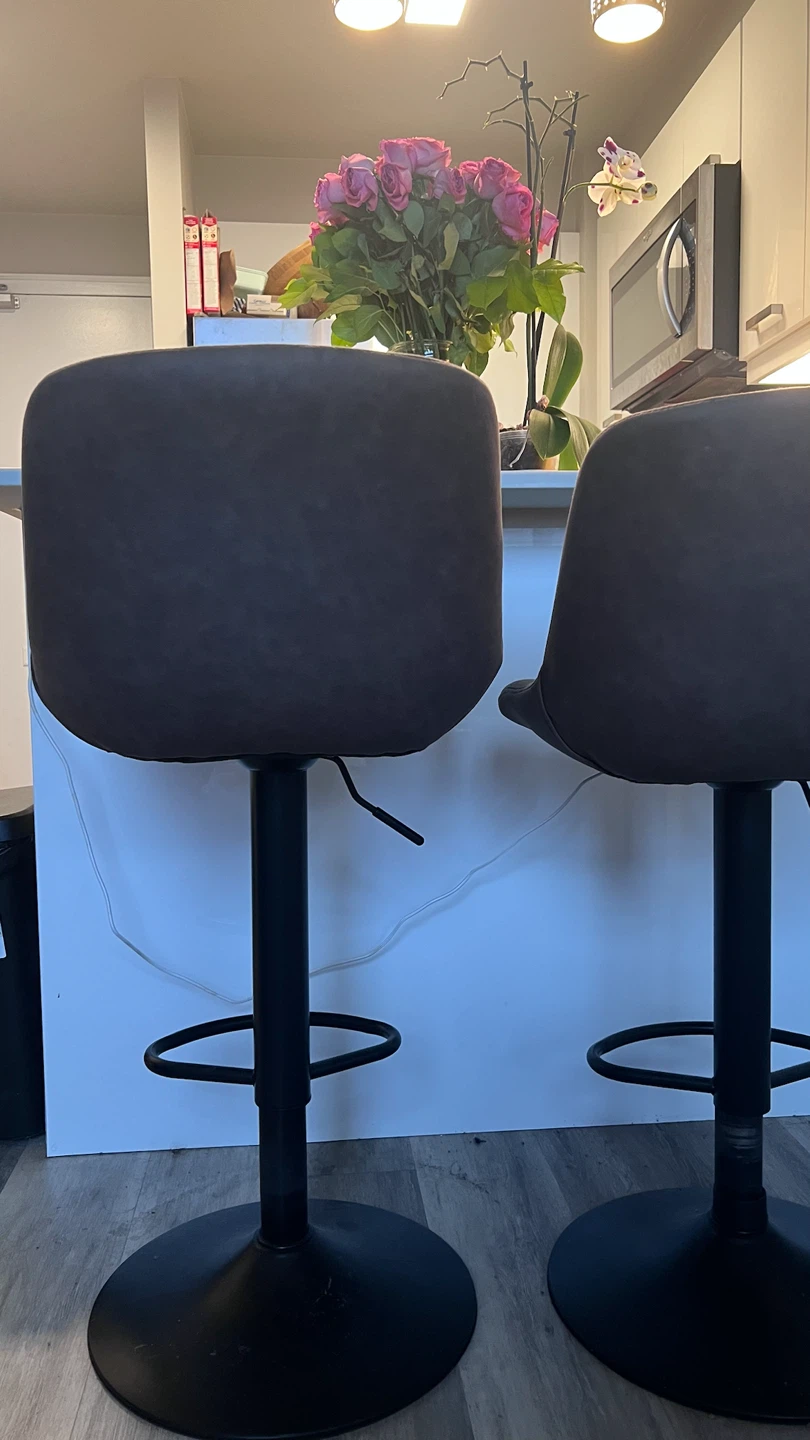 Move out sale! Adjustable Swivel Bar Stools (Set of 2) - photo 2