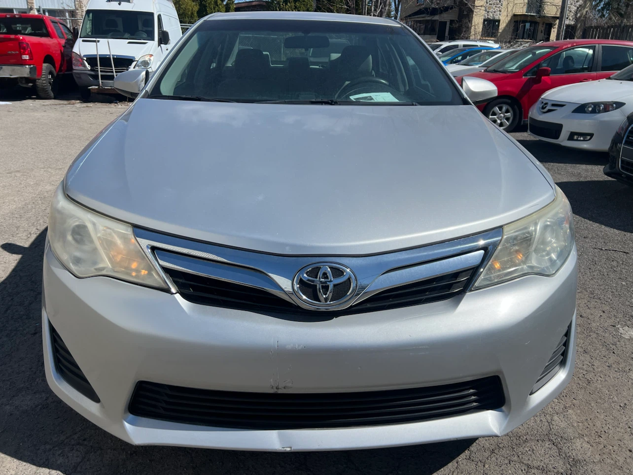 2014  Toyota Camry LE - photo 2