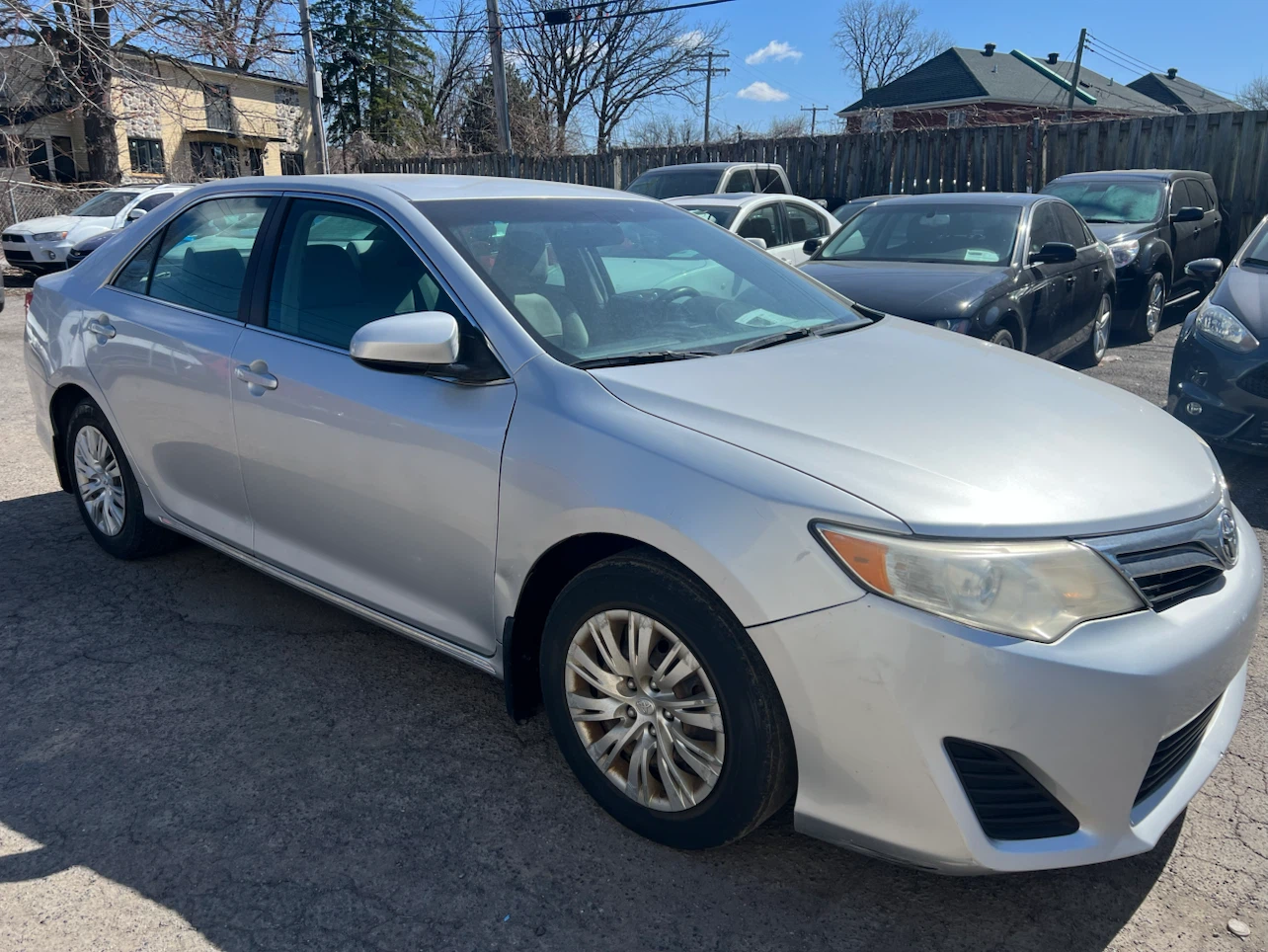 2014  Toyota Camry LE - photo 3