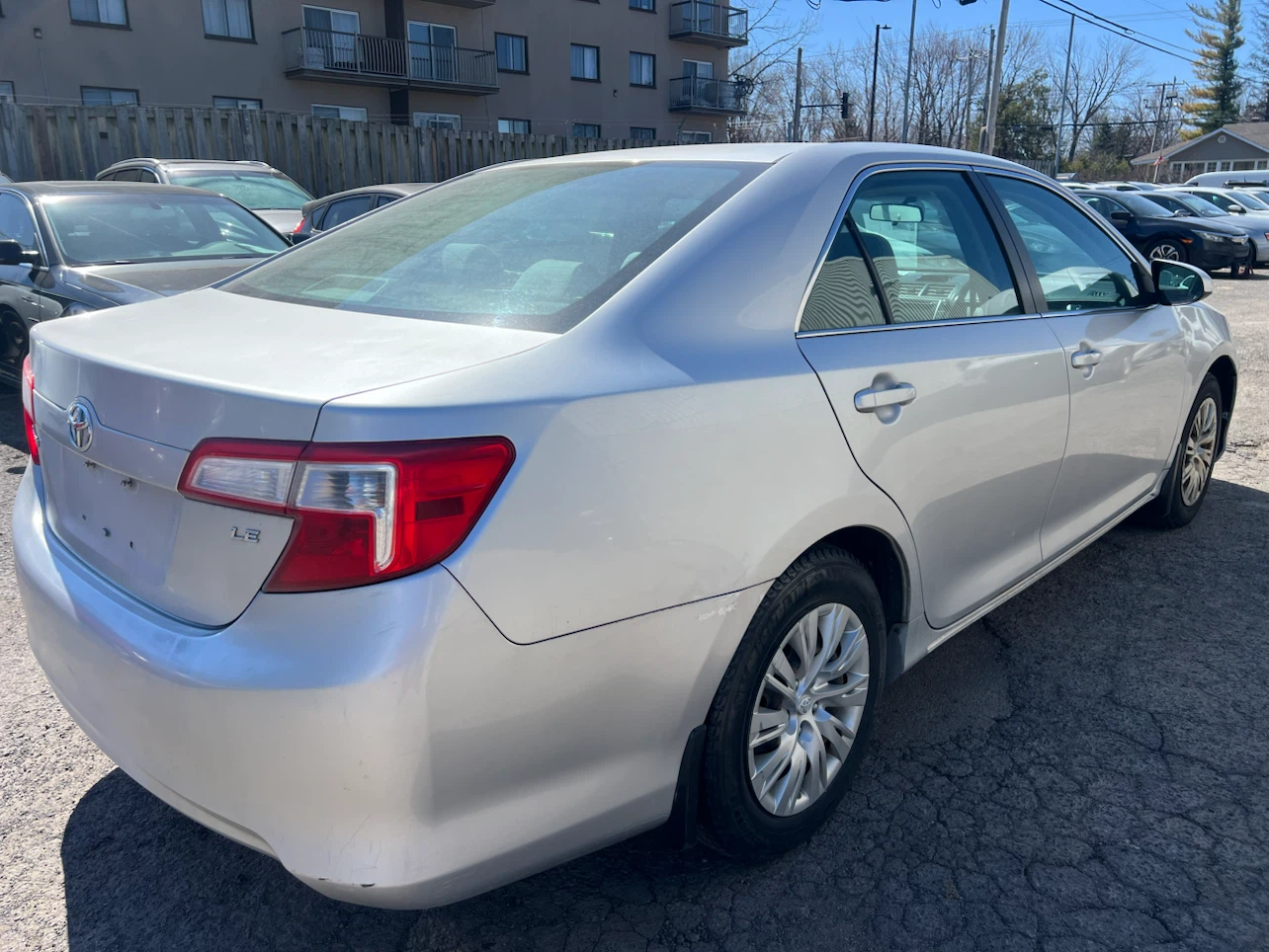 2014  Toyota Camry LE - photo 4