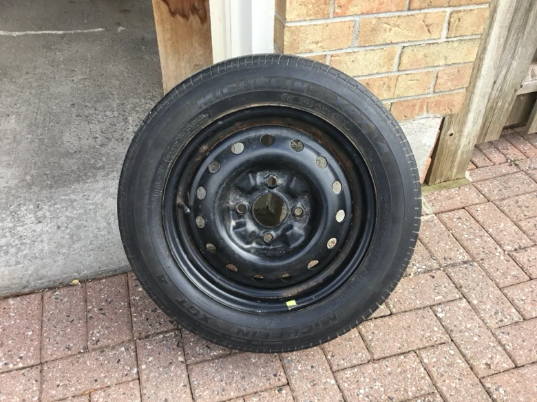 Tire on the rim - photo 2