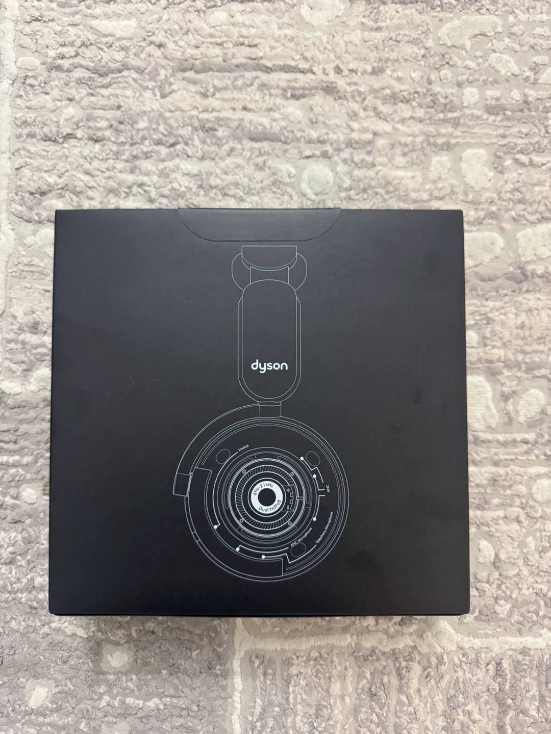 Dyson Zone Noise Cancelling Headphones - photo 3