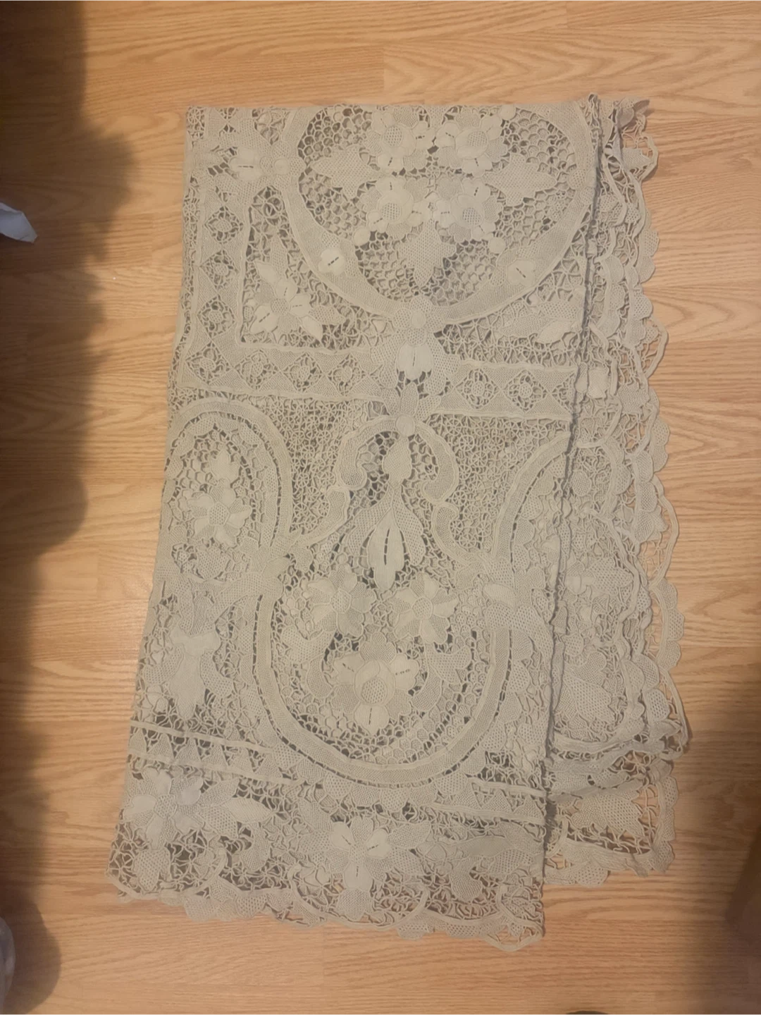 Vintage Lace Table Runner