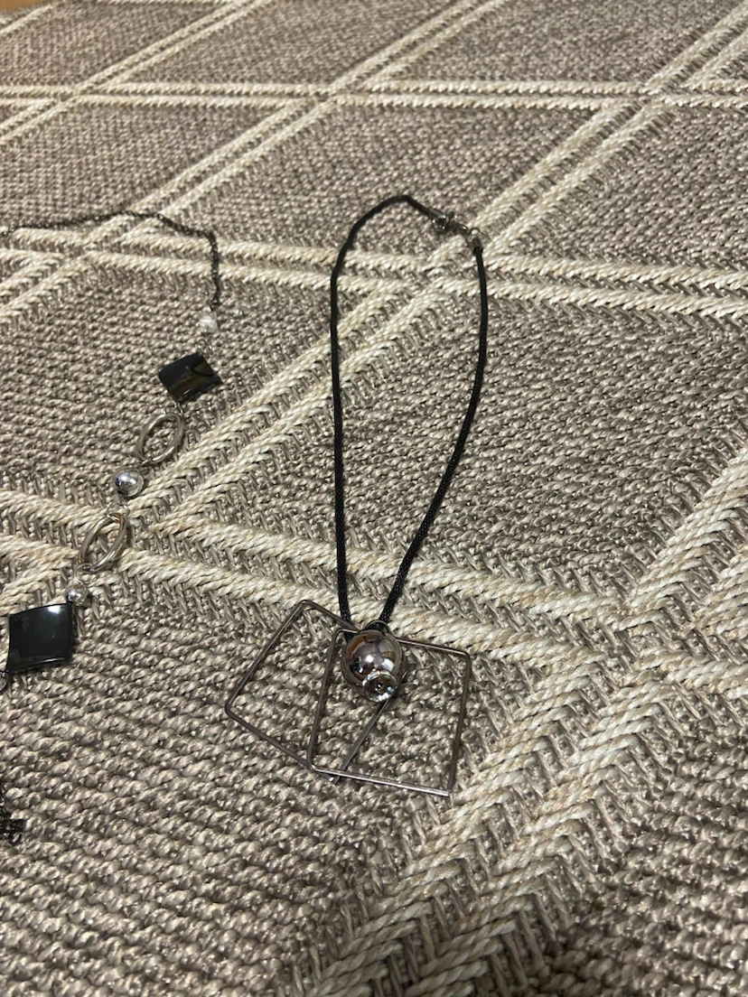 Silver tone necklace set with black square and geometric pendant - photo 3