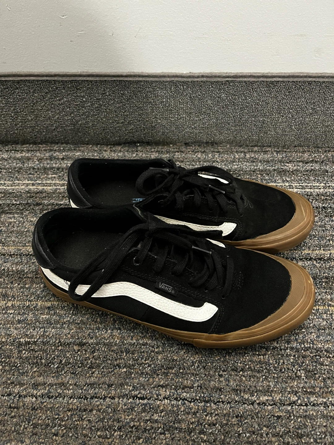 Vans "Pro" Black and Gum Skate Shoes (size 9)