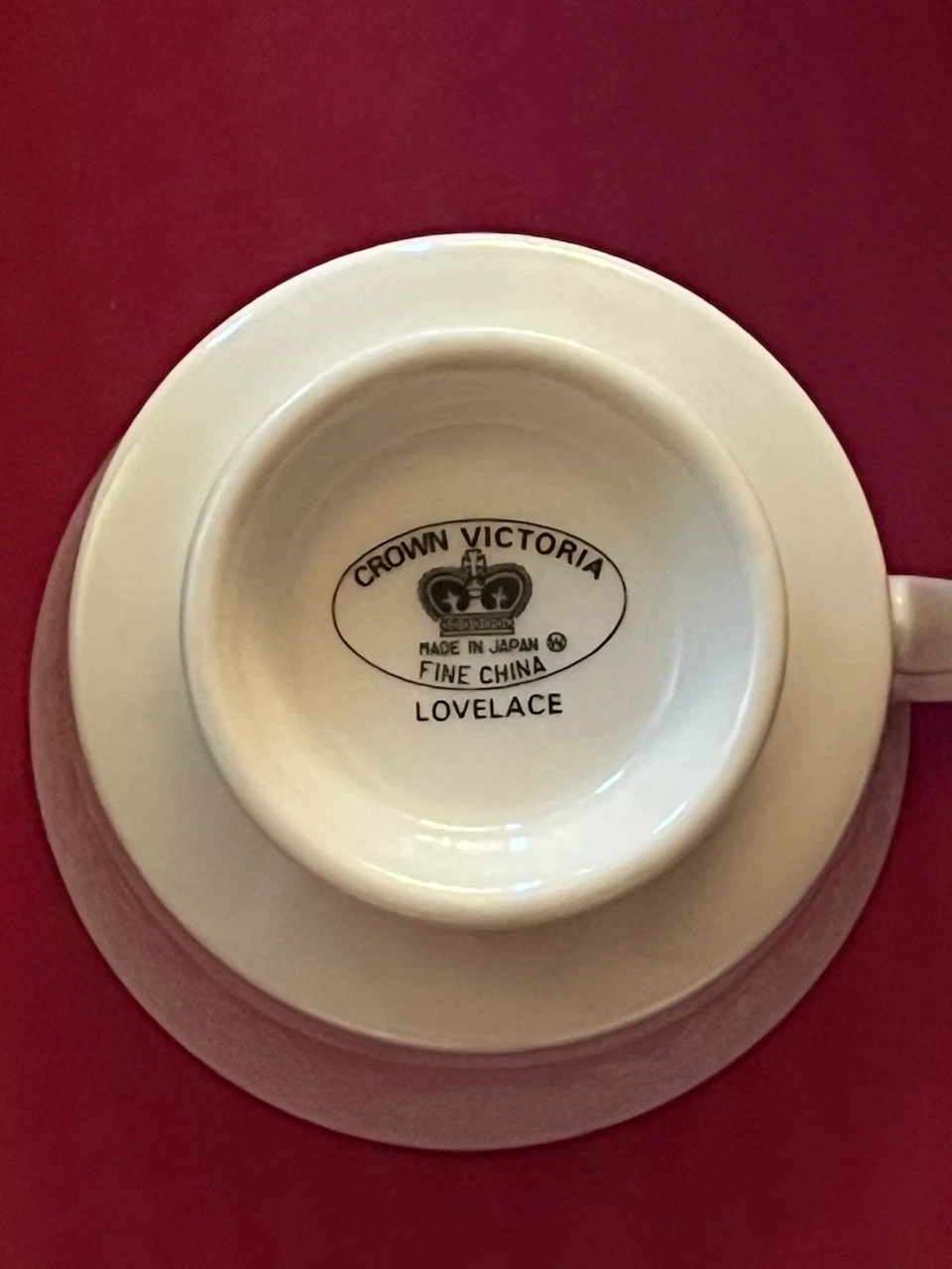 Crown Victoria Lovelace Vintage Fine China Discontinued set - photo 5